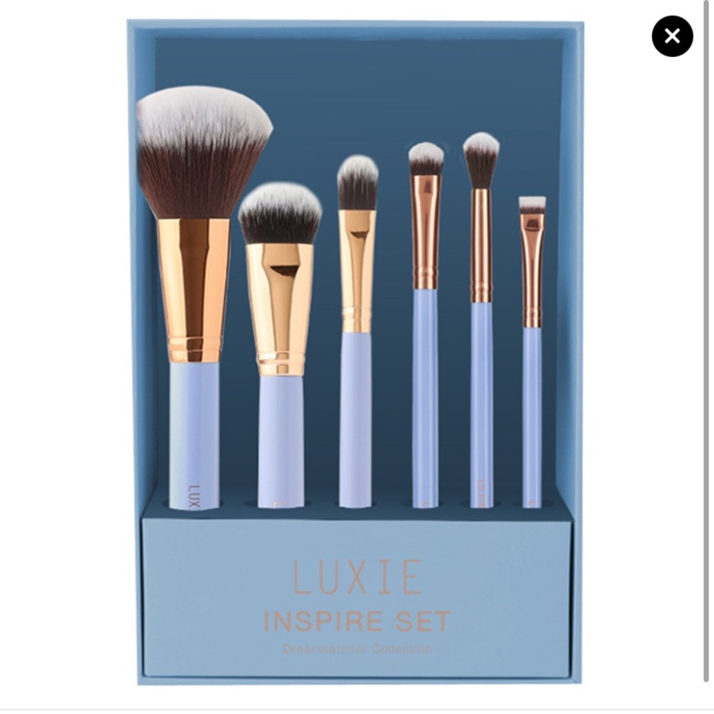 New Luxie Inspire set Dreamcatcher Collection makeup brush set